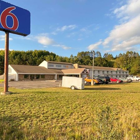Motel 6 Norway Mi Εξωτερικό φωτογραφία