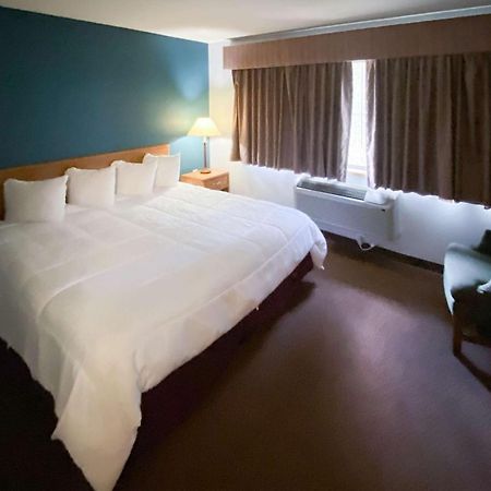 Motel 6 Norway Mi Εξωτερικό φωτογραφία