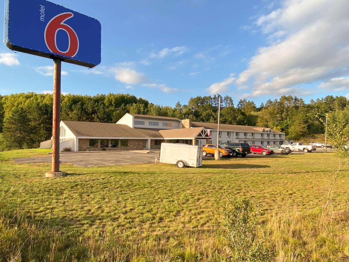 Motel 6 Norway Mi Εξωτερικό φωτογραφία