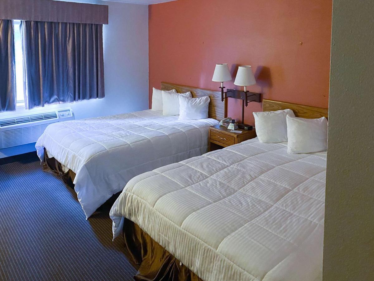 Motel 6 Norway Mi Εξωτερικό φωτογραφία